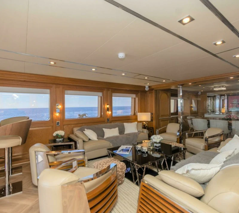 M/Y EVA